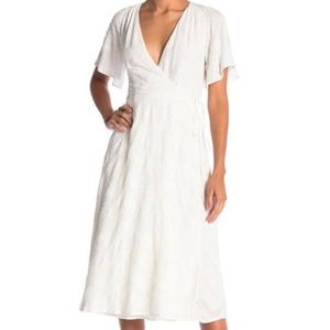 ASTR The Label Embroidered Wrap Short Sleeve Dress White Small